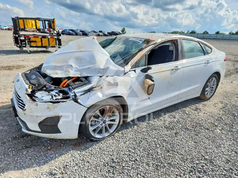 2019 Ford FUSION фото
