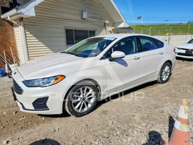 2019 Ford FUSION фото