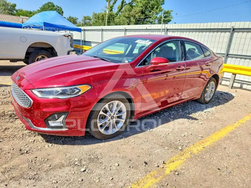 2019 Ford FUSION фото