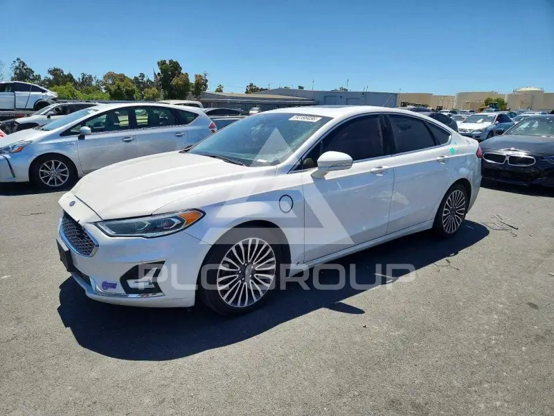 2019 Ford FUSION фото