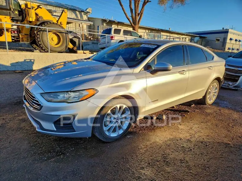 2019 Ford FUSION фото