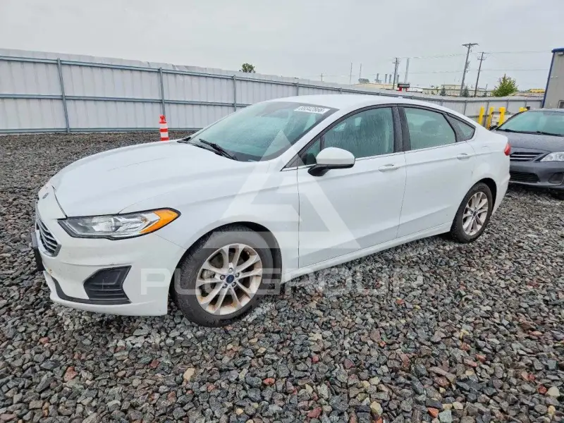 2019 Ford FUSION photo