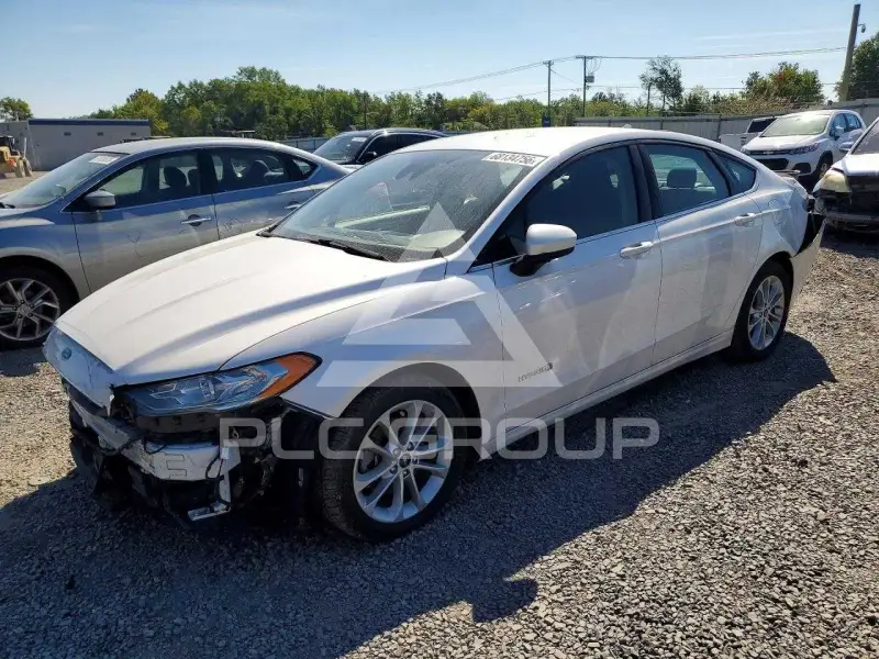 2019 Ford FUSION фото