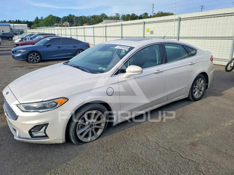 2019 Ford FUSION фото