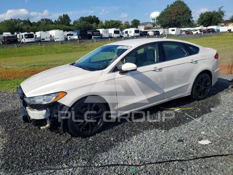 2019 Ford FUSION фото