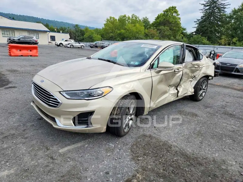 2019 Ford FUSION фото