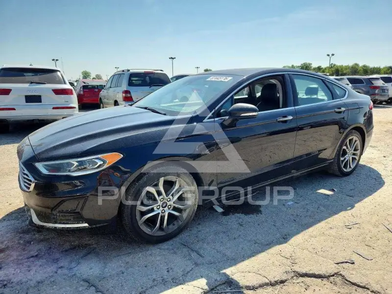2019 Ford FUSION фото