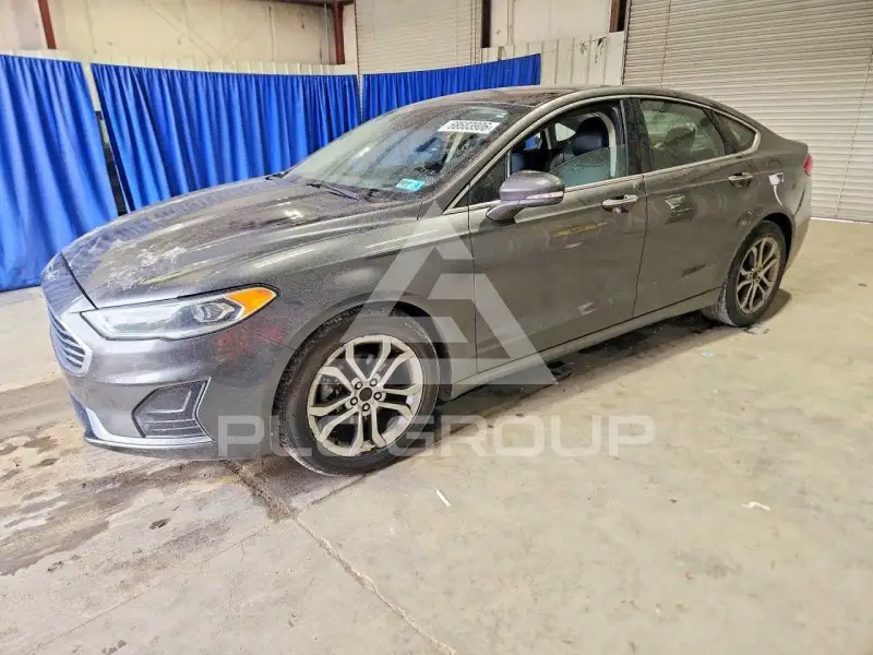 2019 Ford FUSION фото