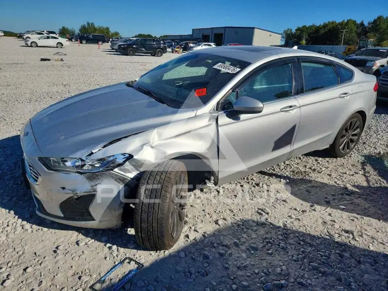 2019 Ford FUSION фото