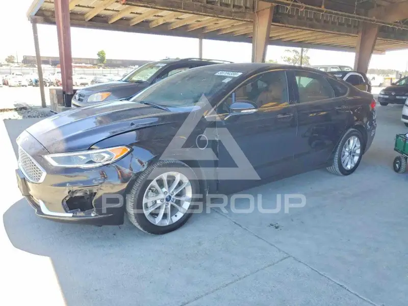 2019 Ford FUSION фото