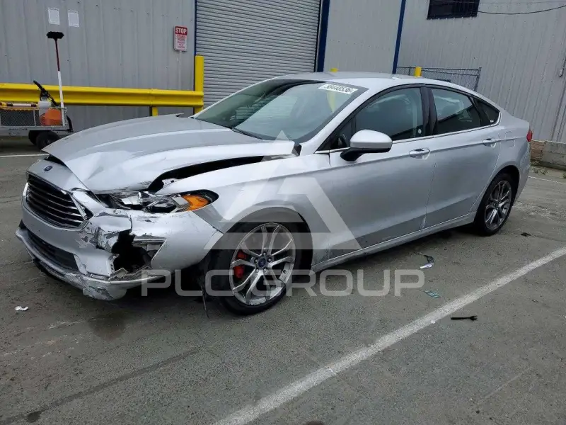 2019 Ford FUSION photo