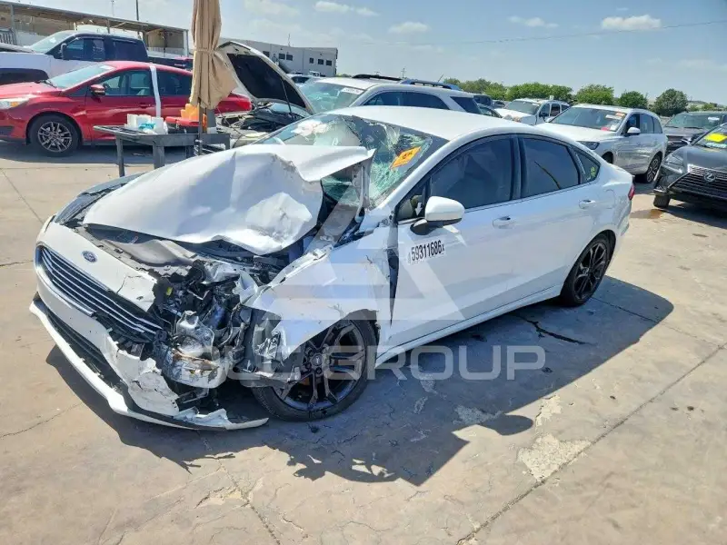 2019 Ford FUSION photo