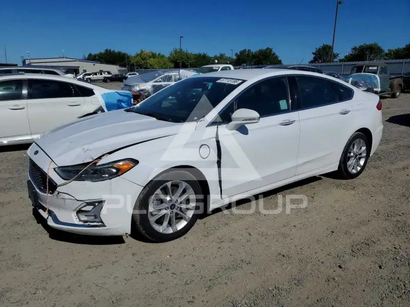 2019 Ford FUSION фото