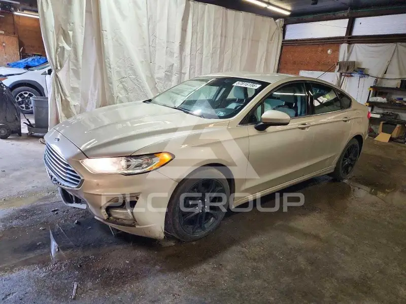 2019 Ford FUSION фото