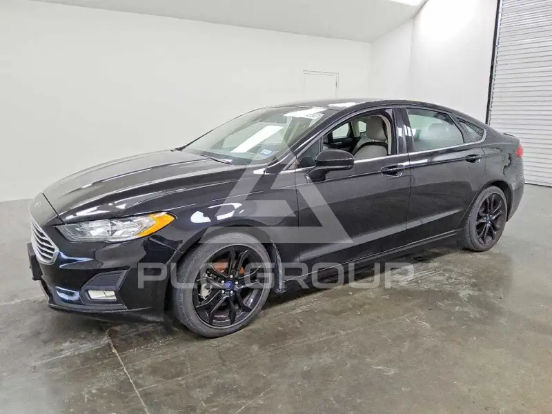 2019 Ford FUSION photo