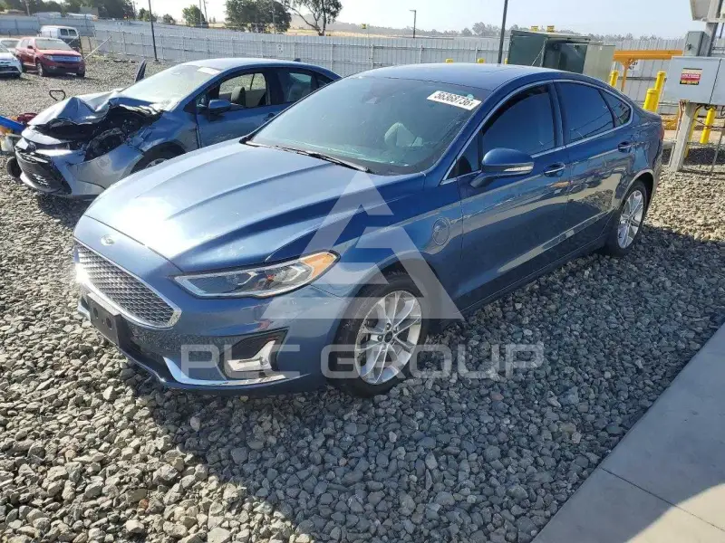 2019 Ford FUSION фото