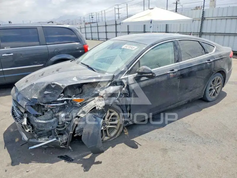 2019 Ford FUSION photo