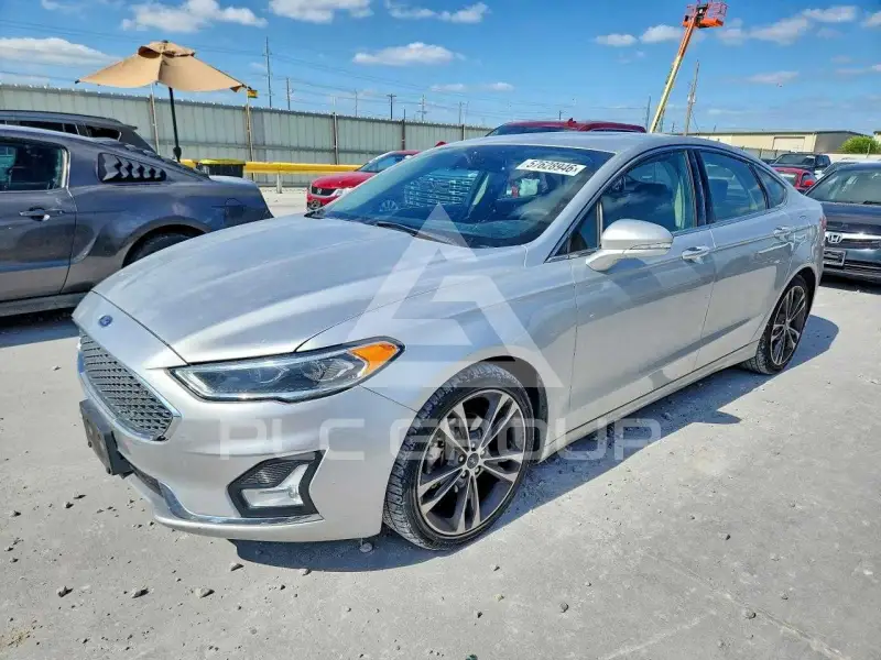 2019 Ford FUSION photo