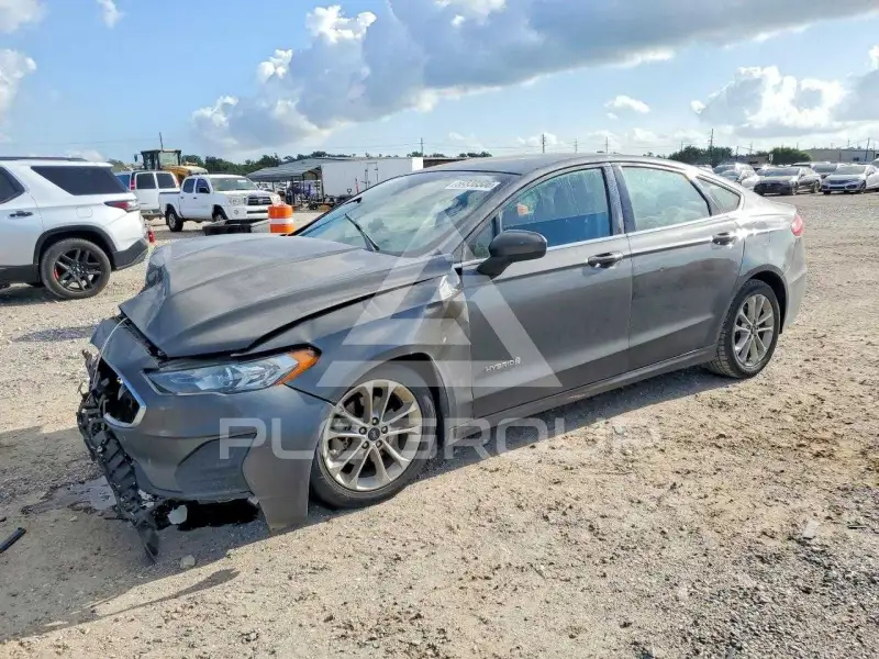 2019 Ford FUSION фото