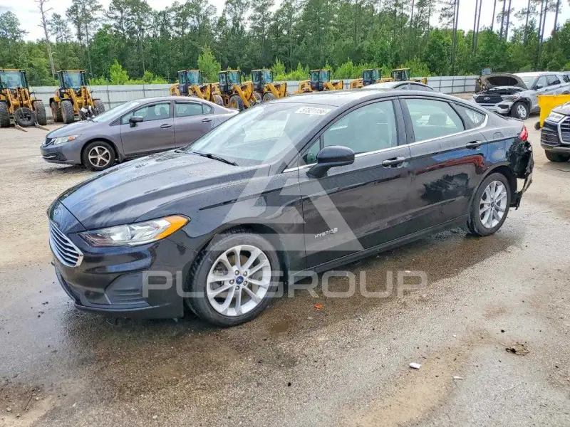 2019 Ford FUSION фото