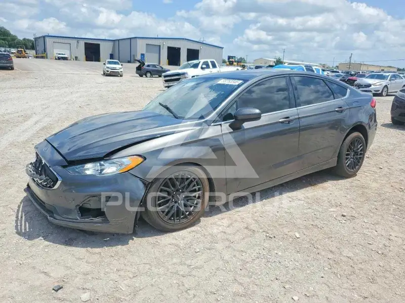 2019 Ford FUSION фото
