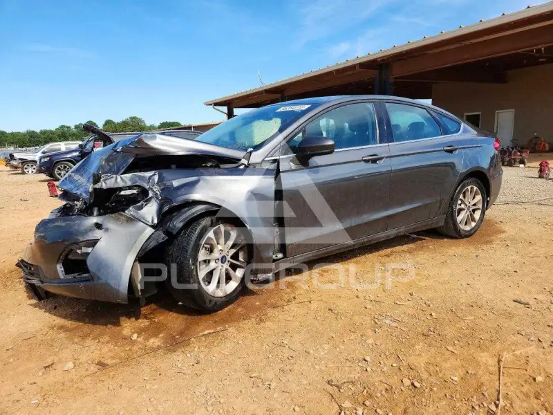 2019 Ford FUSION фото