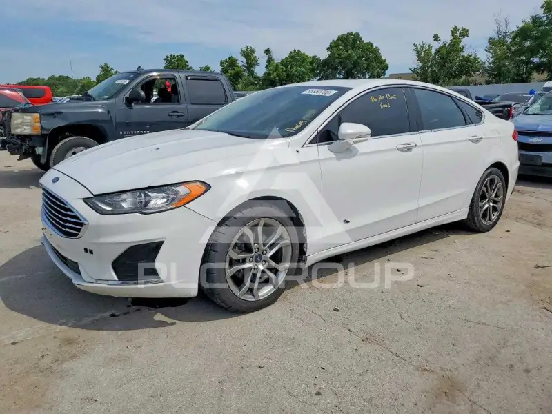 2019 Ford FUSION фото