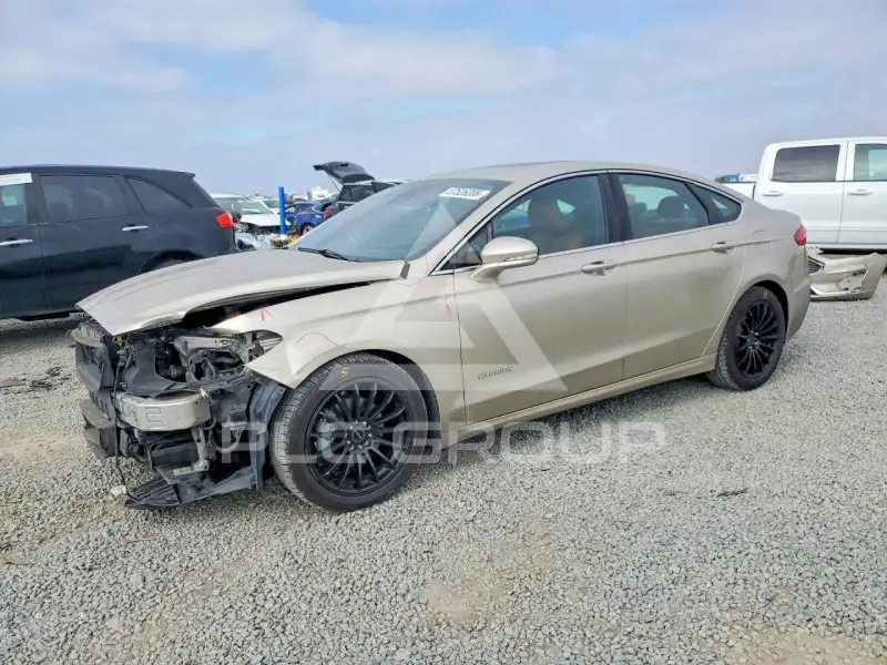 2019 Ford FUSION photo