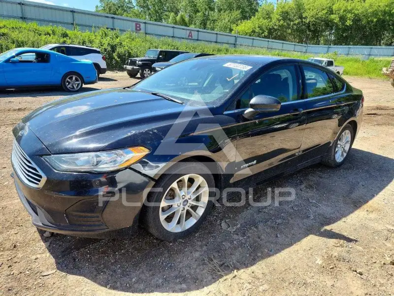 2019 Ford FUSION фото