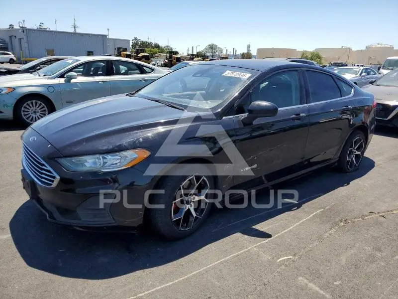 2019 Ford FUSION photo