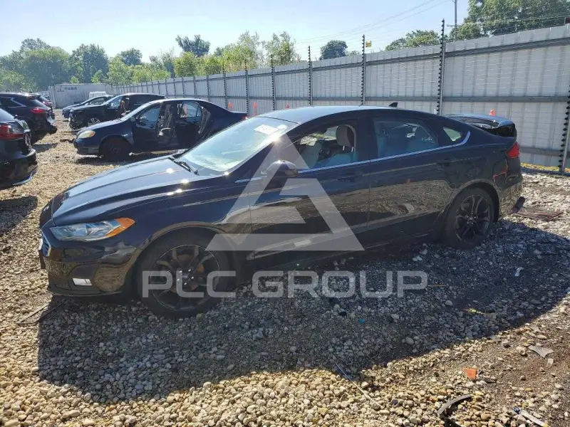 2019 Ford FUSION photo