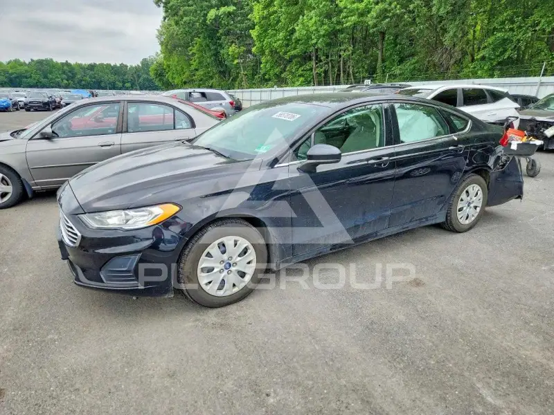 2019 Ford FUSION фото