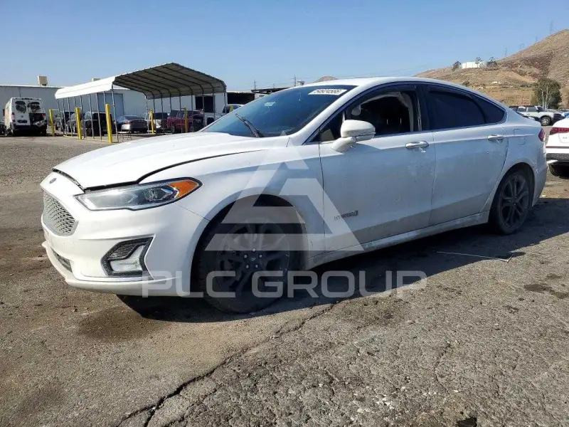 2019 Ford FUSION фото