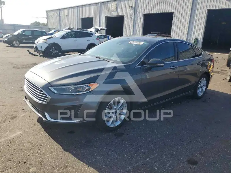 2019 Ford FUSION фото
