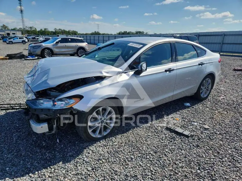 2019 Ford FUSION photo