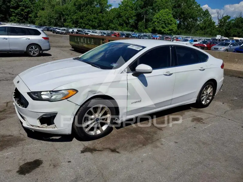 2019 Ford FUSION фото