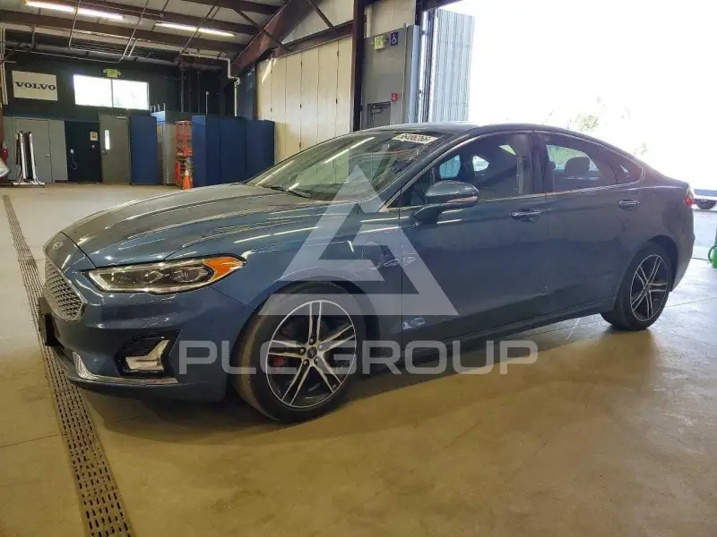 2019 Ford FUSION photo
