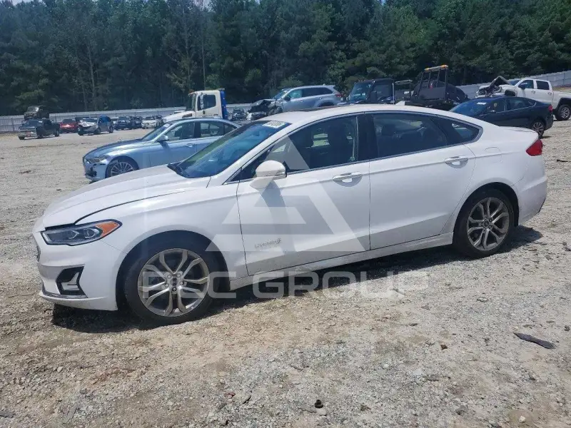2019 Ford FUSION фото