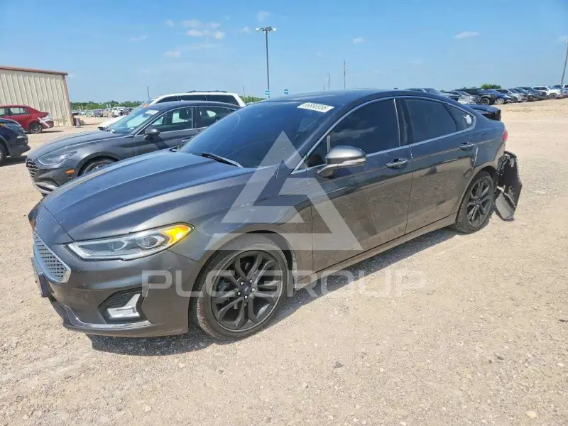2019 Ford FUSION photo