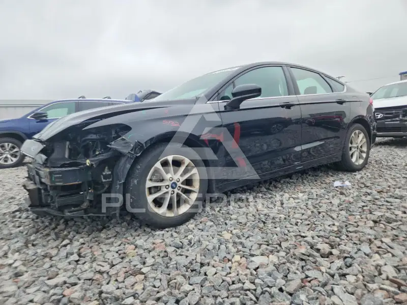 2019 Ford FUSION photo