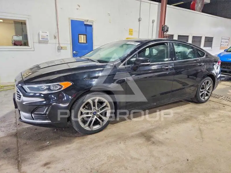 2019 Ford FUSION фото
