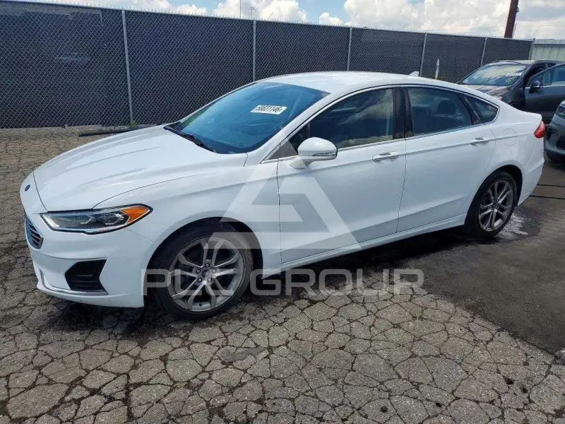 2019 Ford FUSION фото
