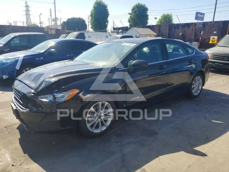 2019 Ford FUSION фото