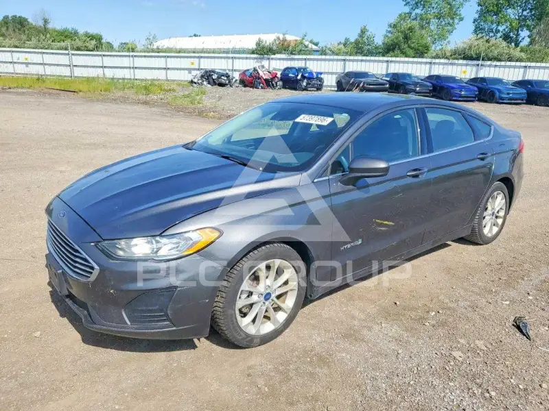 2019 Ford FUSION photo