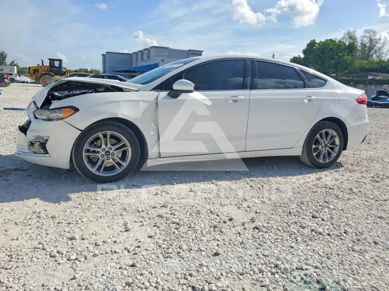 2019 Ford FUSION фото