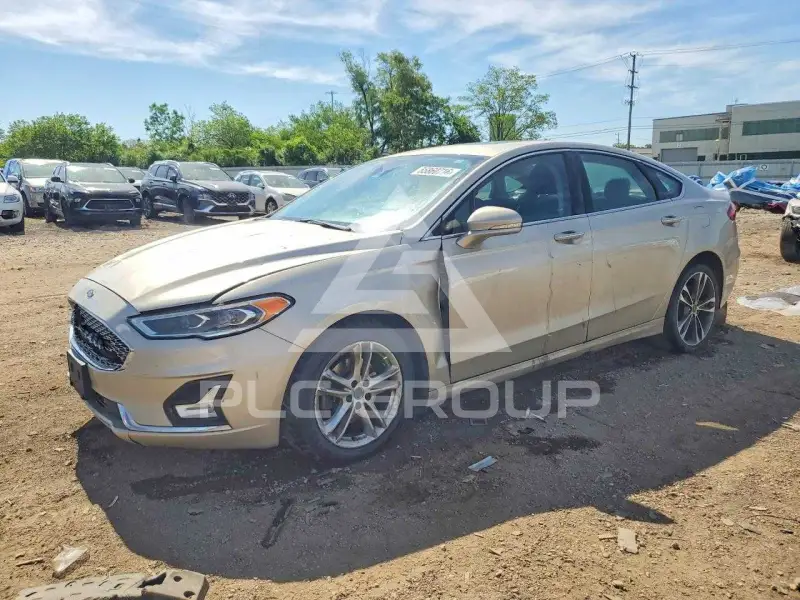 2019 Ford FUSION фото