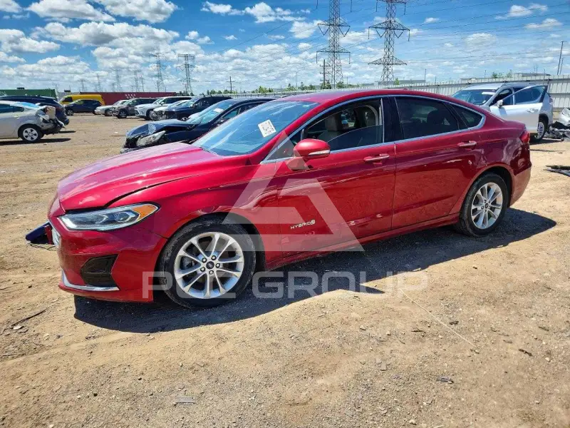 2019 Ford FUSION фото