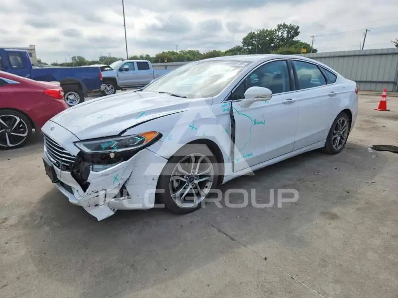 2019 Ford FUSION фото