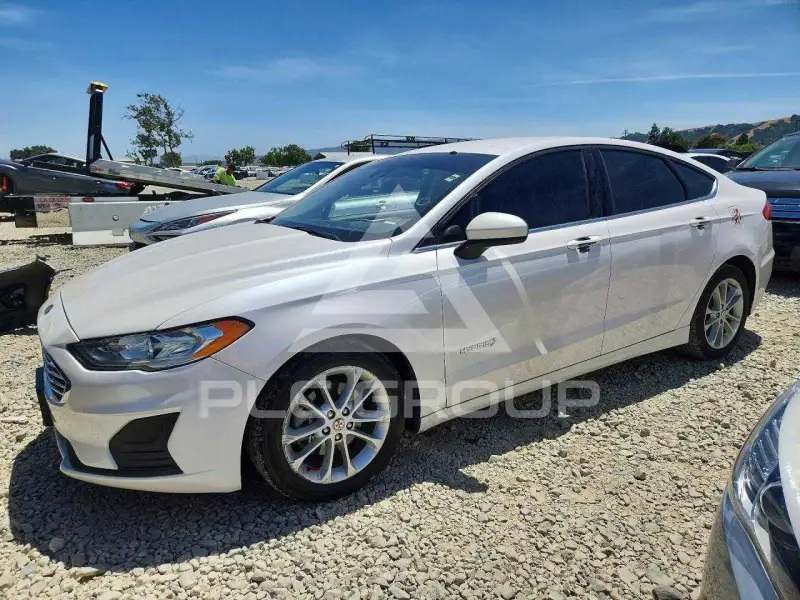 2019 Ford FUSION фото