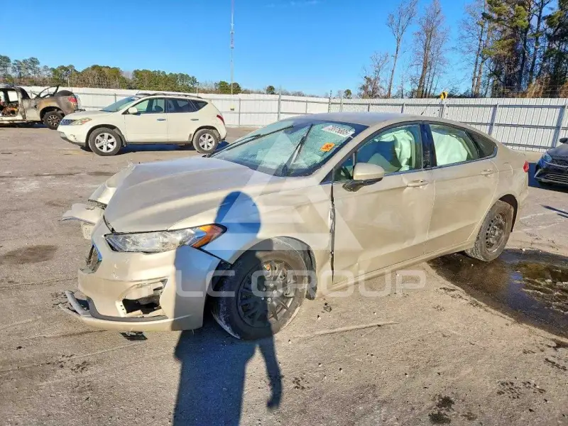 2019 Ford FUSION фото